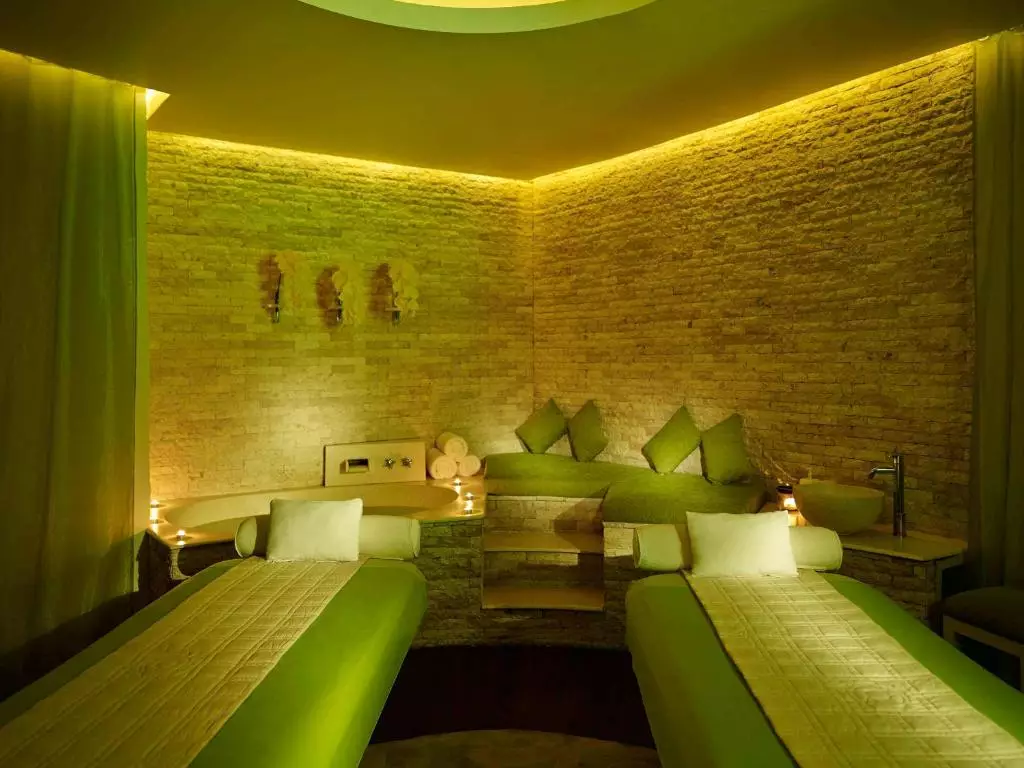 پولمن بالی لگیان بیچ