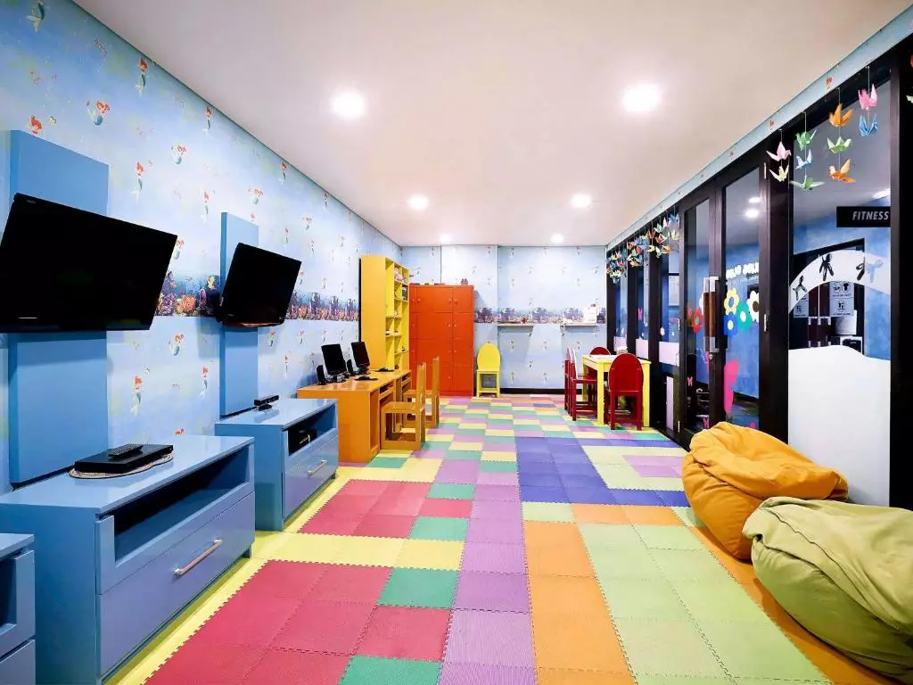 پولمن بالی لگیان بیچ