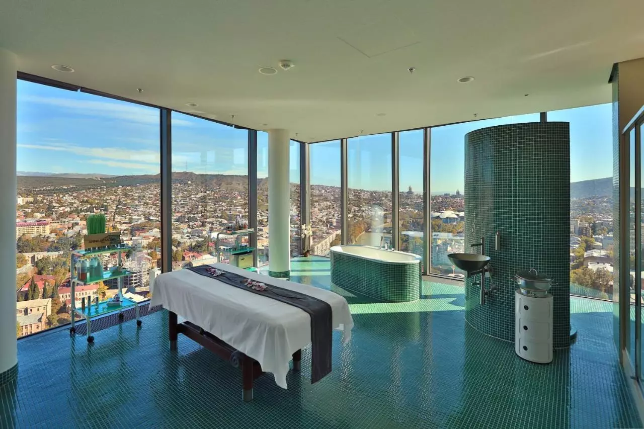 ردیسون بلو ایوریا تفلیس