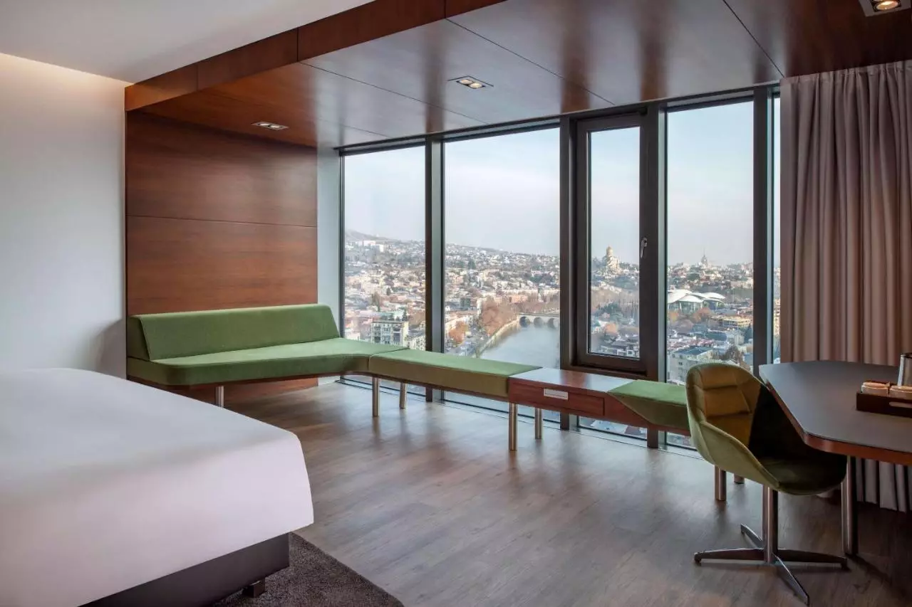 هتل ردیسون بلو ایوریا تفلیس