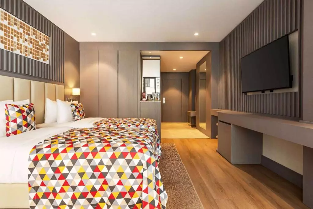 هتل رامادا پلازا باتومی