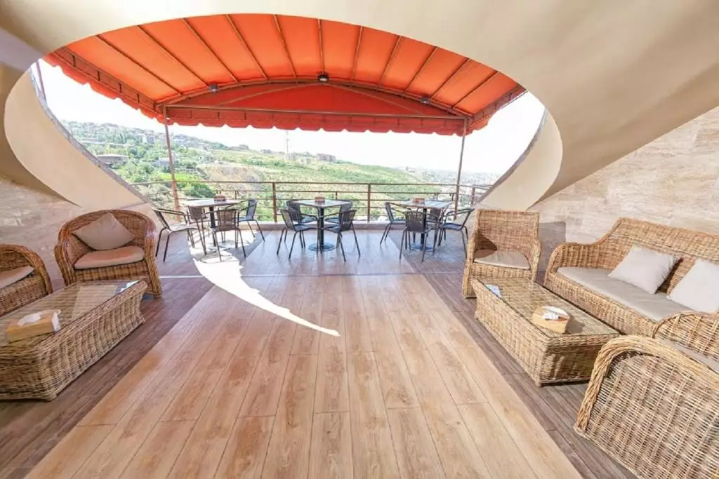 رجینه ایروان