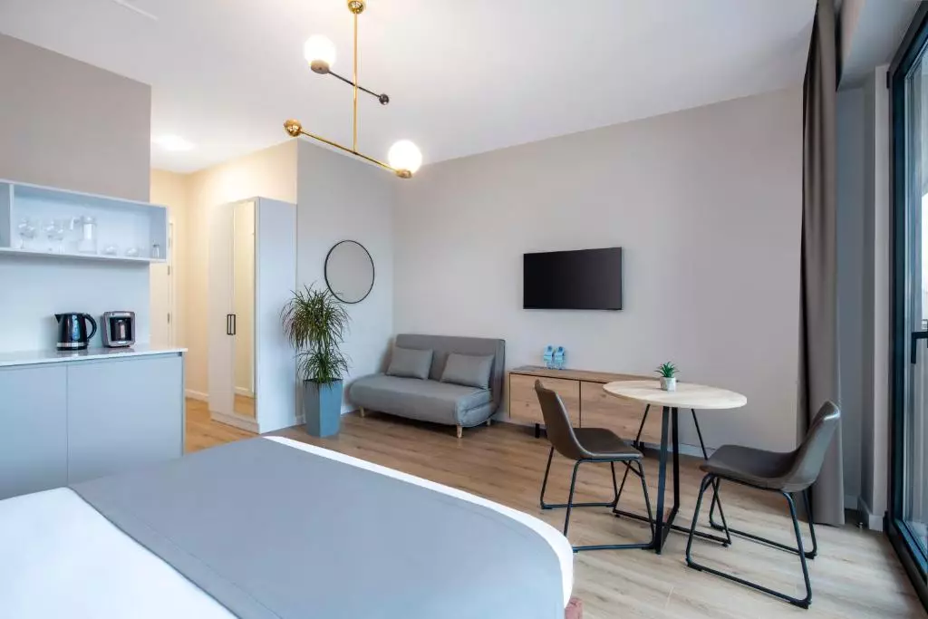 استپس و سوئیت باتومی