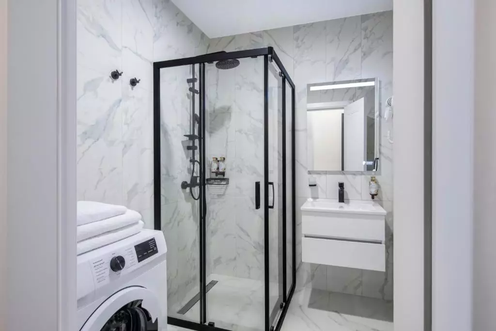 استپس و سوئیت باتومی