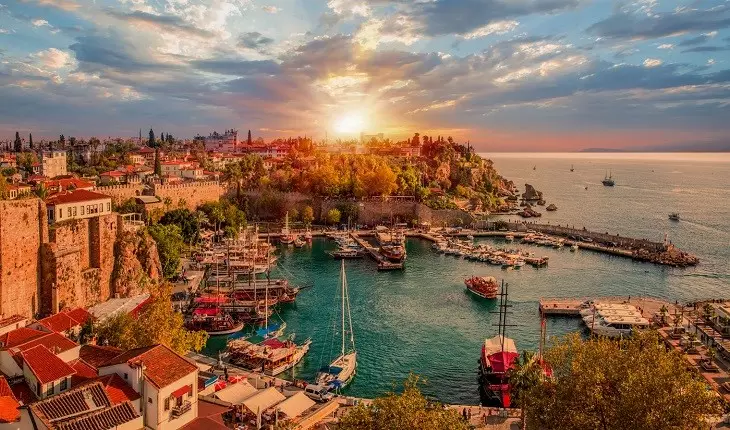 تور آنتالیا ویژه پاییز 1404 (نقد-اقساط)