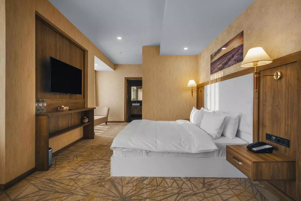 رویال تولیپ تفلیس