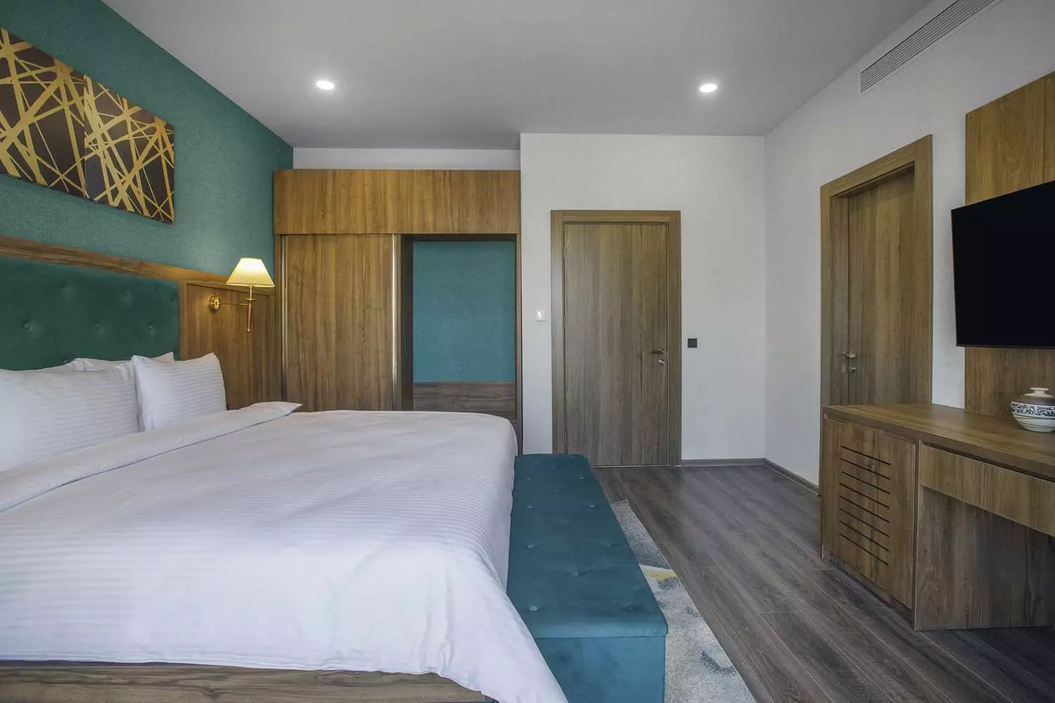 رویال تولیپ تفلیس