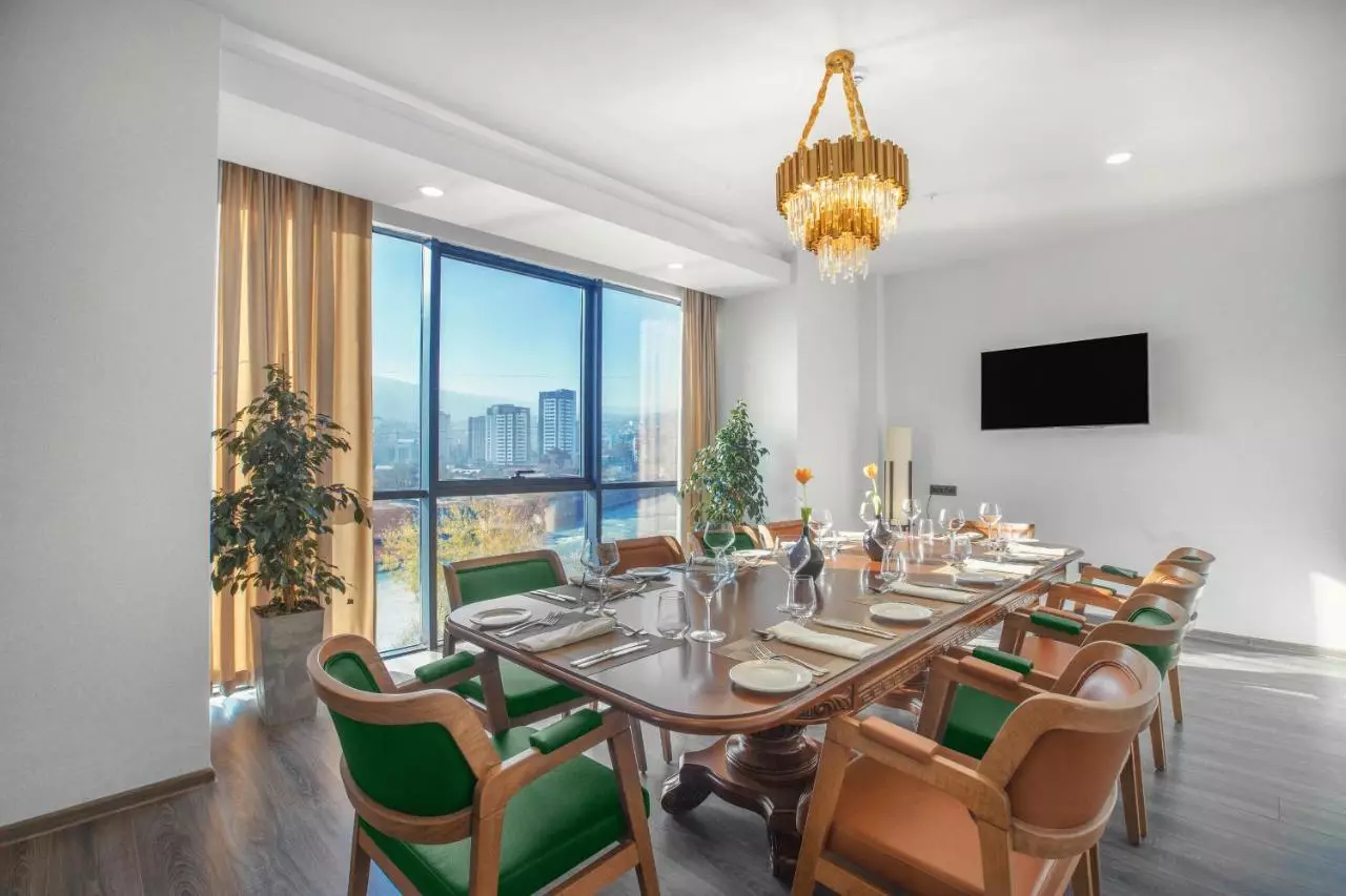 رویال تولیپ تفلیس