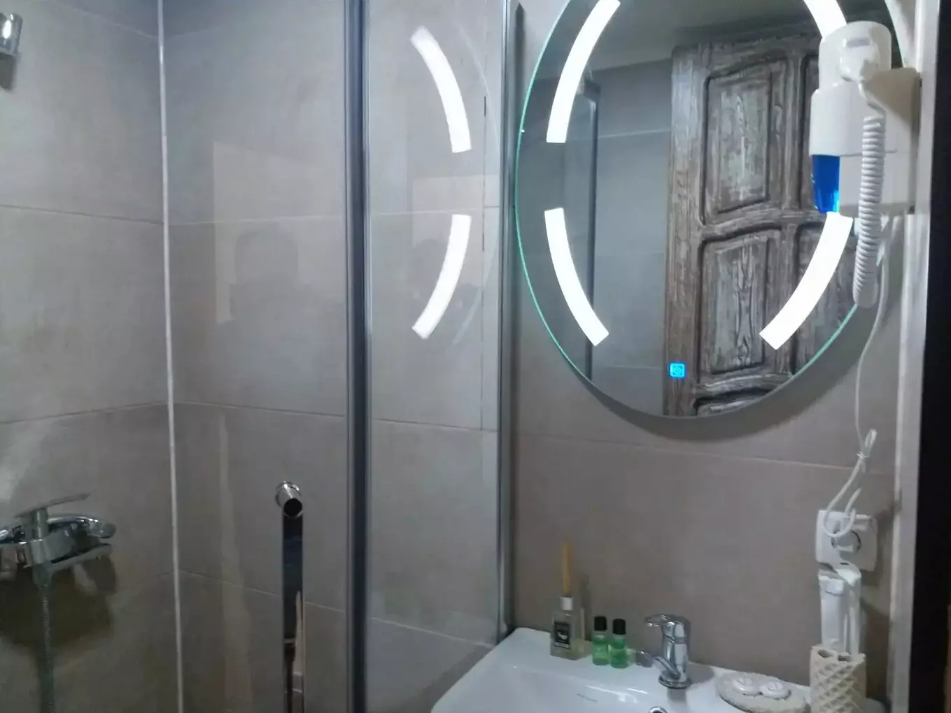 هتل اپیک میدان تفلیس