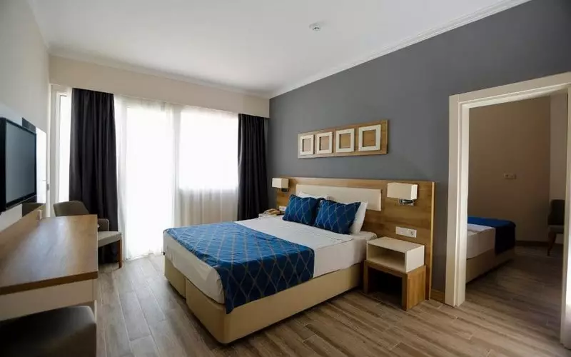 فرتزا بیچ ریزورت هتل