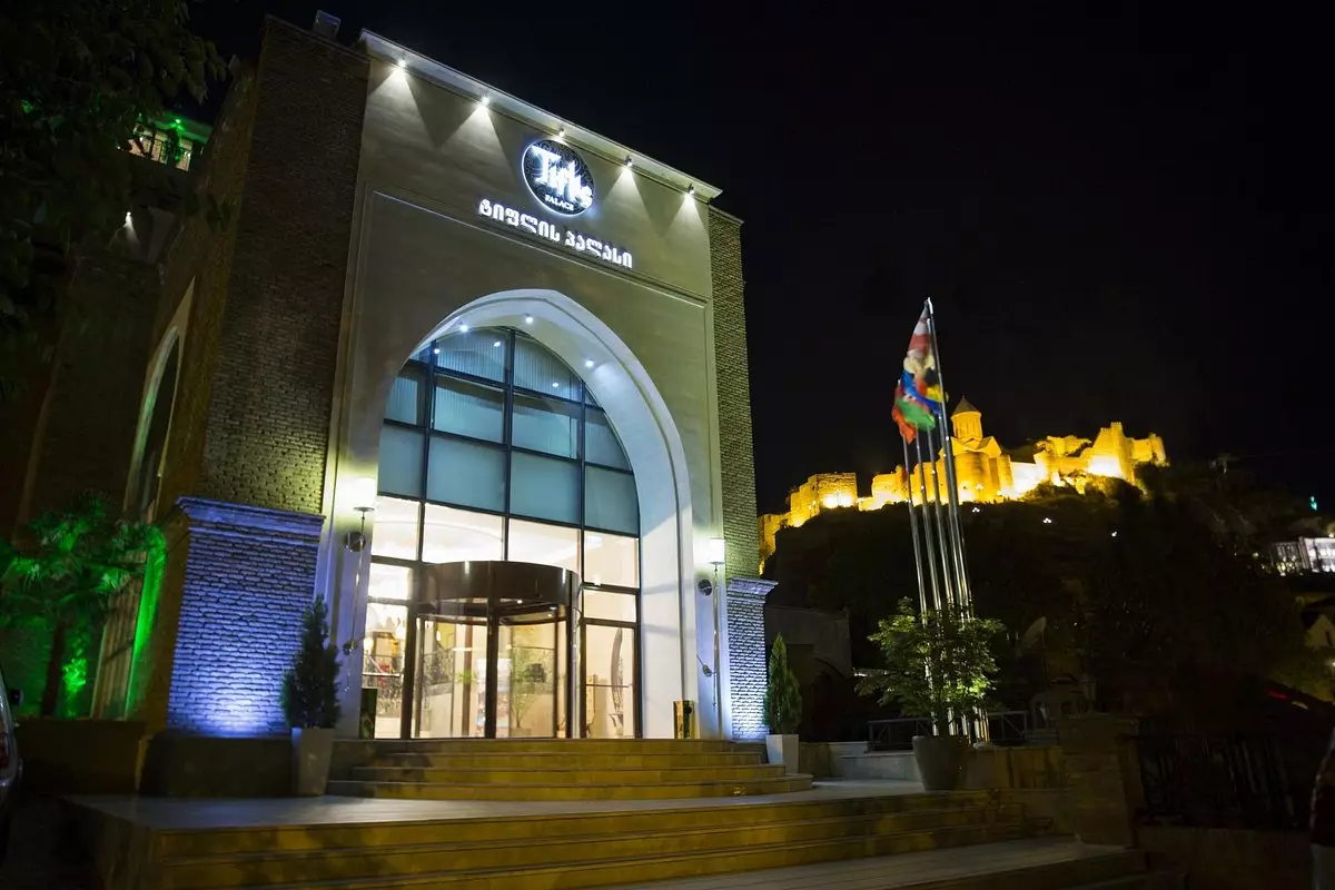 هتل تیفلیس پالاس تفلیس