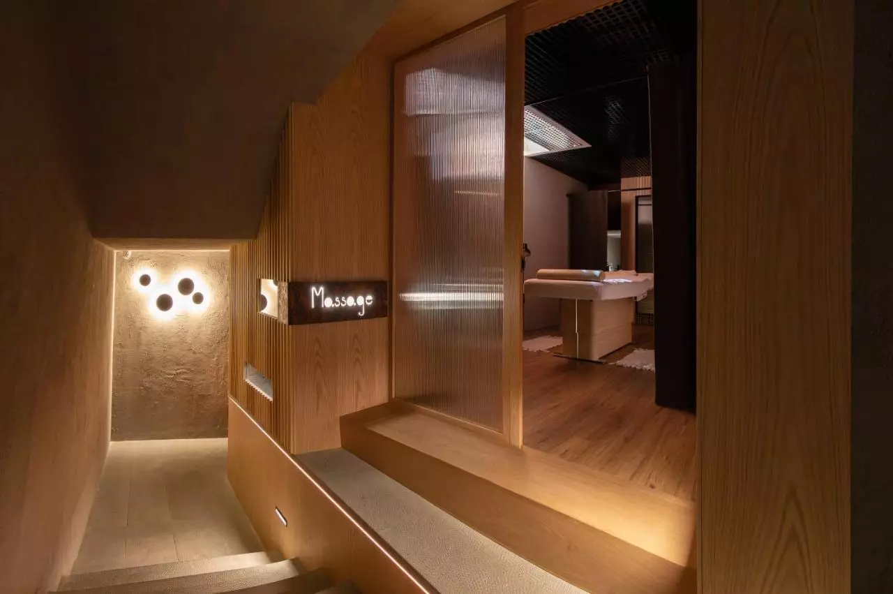 بست وسترن پلاس کانگرس ایروان