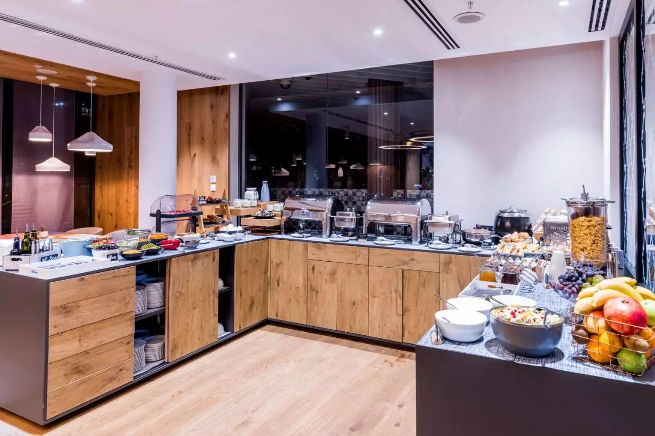 بست وسترن پلاس کانگرس ایروان