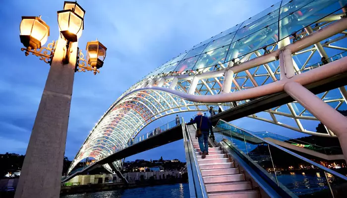 پل صلح تفلیس گرجستان