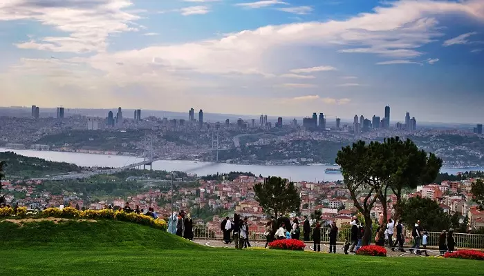 نمایی از شهر استانبول از تپه های چاملیجا