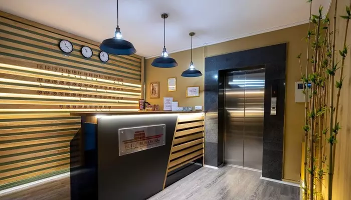 هتل Hotel Tbilisi Central