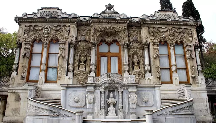 عکسی از قصر اهلامور