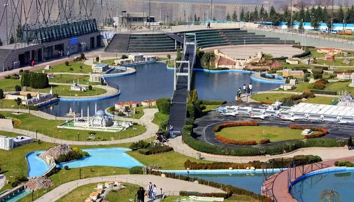 تصویری از پارک مینیاتورک