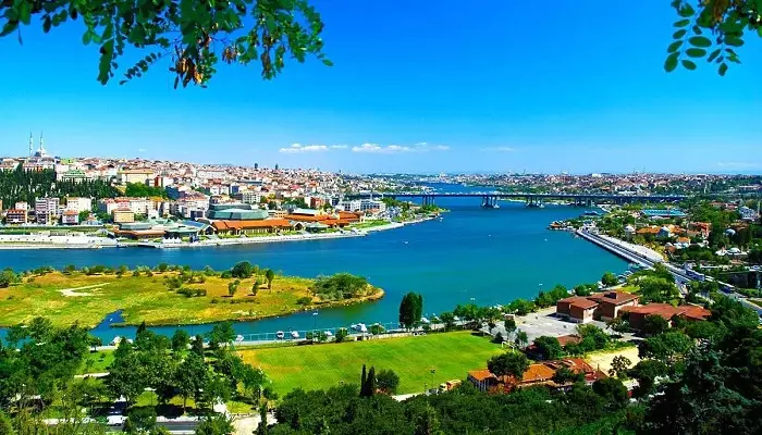 عکسی از تپه پیر لوتی استانبول