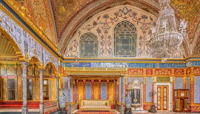 نمای داخل کاخ و موزه توپکاپی