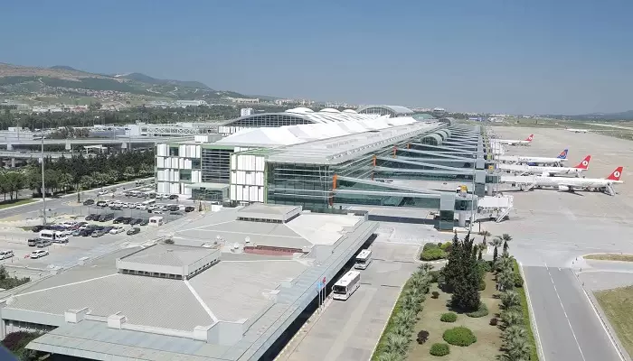 تصویری از فرودگاه عدنان مندرس