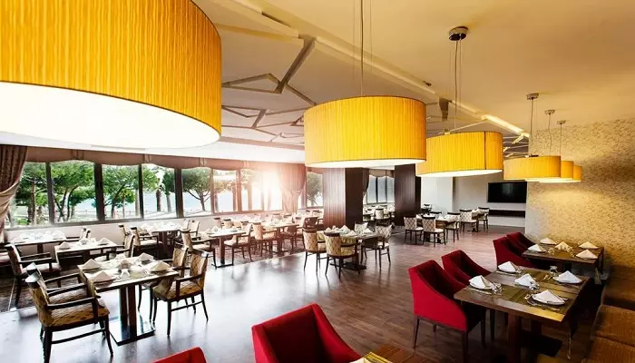 رستوران آگورا کوش آداسی