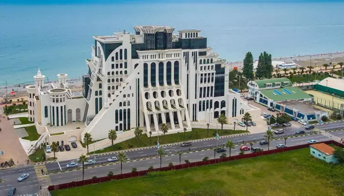 عکسی از هتل گرند گلوریا باتومی