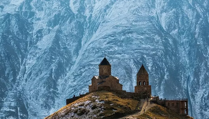 تصویری از یک کلیسای زیبا در گرجستان