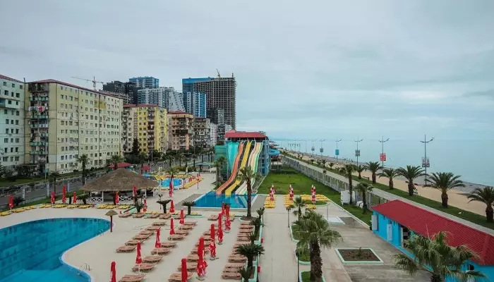 نمایی از پارک آبی باتومی