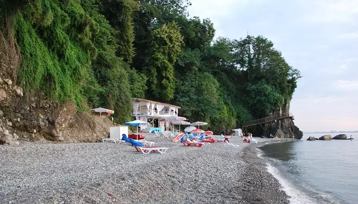 تصویری از یک ساحل در باتومی