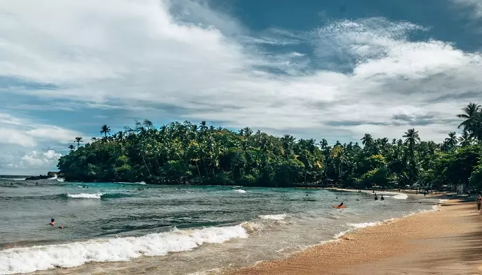 عکس ساحل بنتوتا در سریلانکا