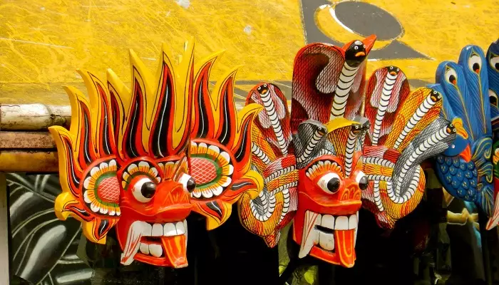 نقابهای نمایشی سوغات سریلانکا