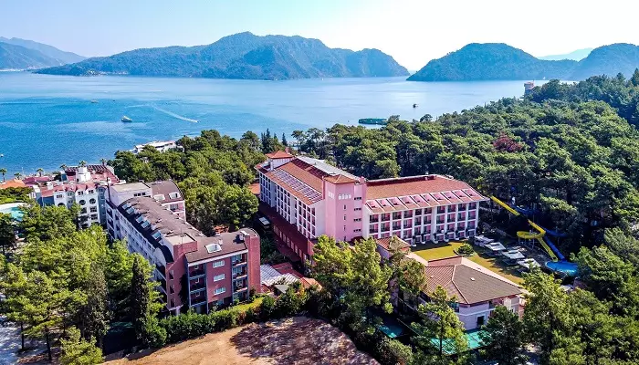 هتل گرند یازیچی کلاب توربان مارمایس