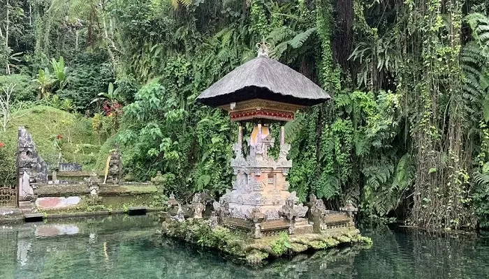 معبد گونونگ کاوی اسپاتو