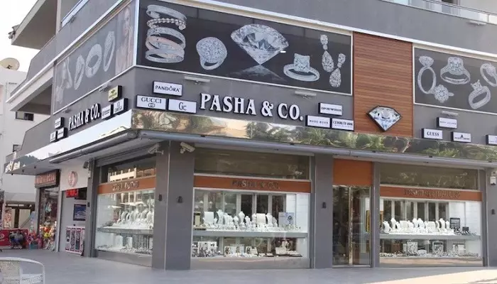 تصویری از مرکز خرید جواهر پاشا