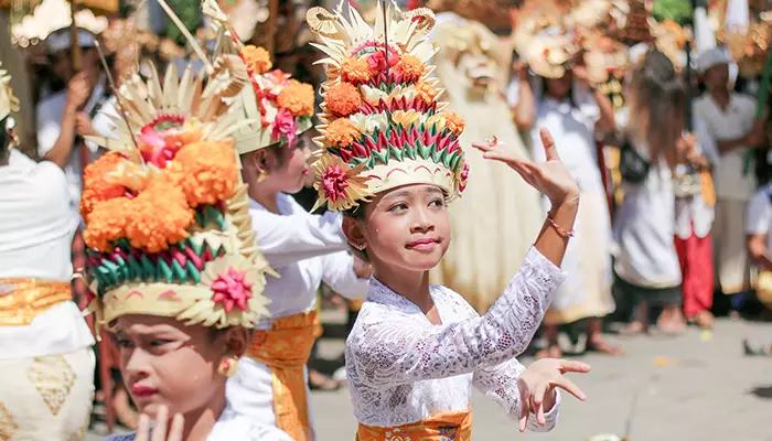 فصل بهار در بالی و فستیوال های اندونزی