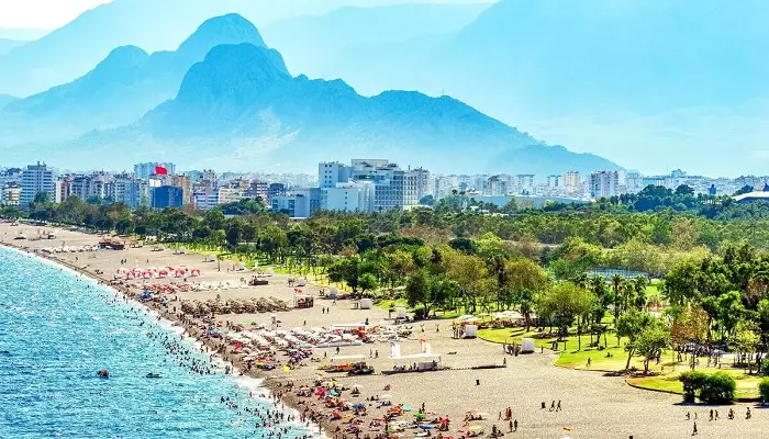 تصویری از ساحل کنیالتی در آنتالیا