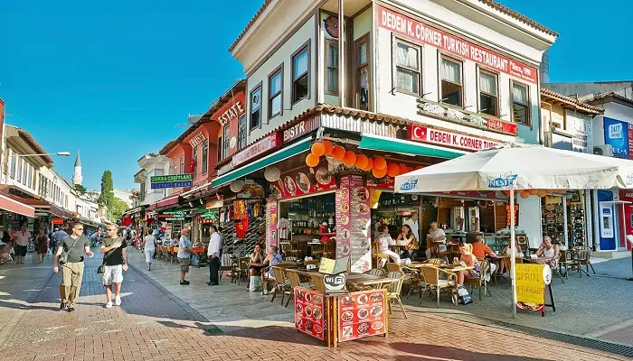 تصویری از بازار قدیمی کوش آداسی