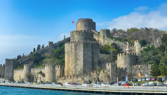 تصویری از قلعه روملی حصار