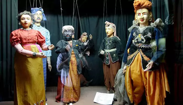 موزه هنر عروسک سنتی