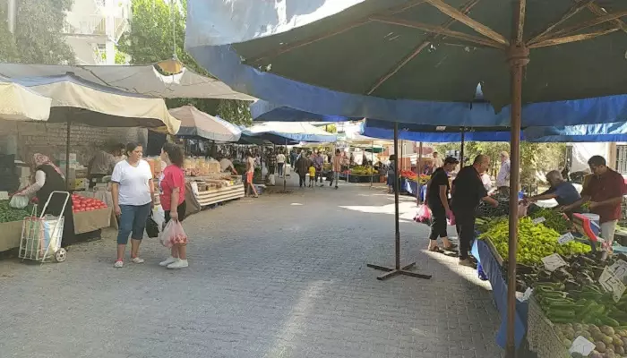 تصویری از چهارشنبه بازار کوش آداسی