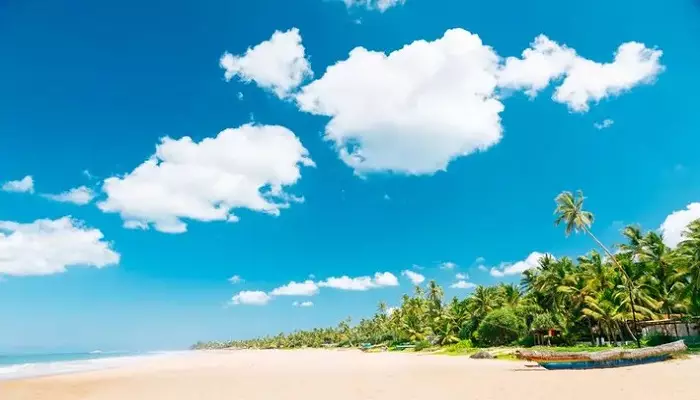 نمایی از ساحل ولیگاما سریلانکا