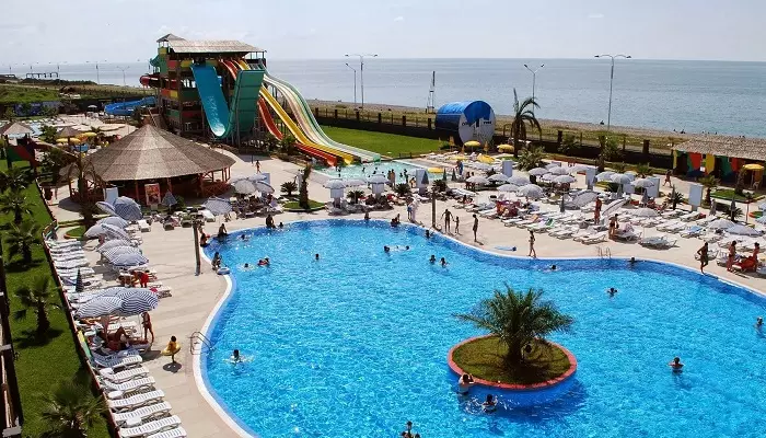 تصویری از پارک آبی باتومی