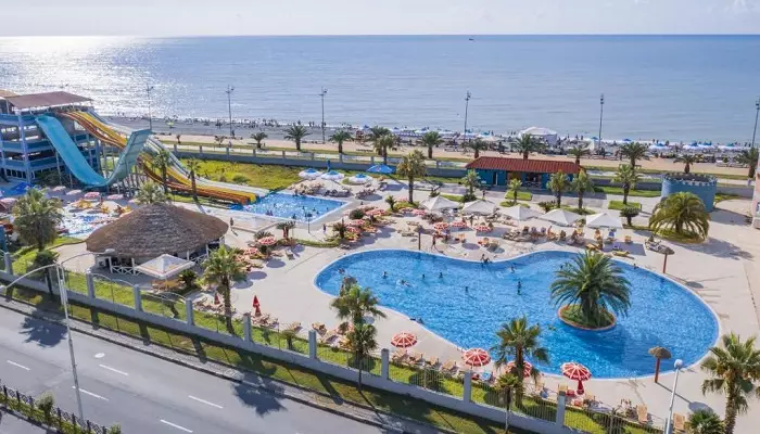 تصویری از پارک آبی در باتومی