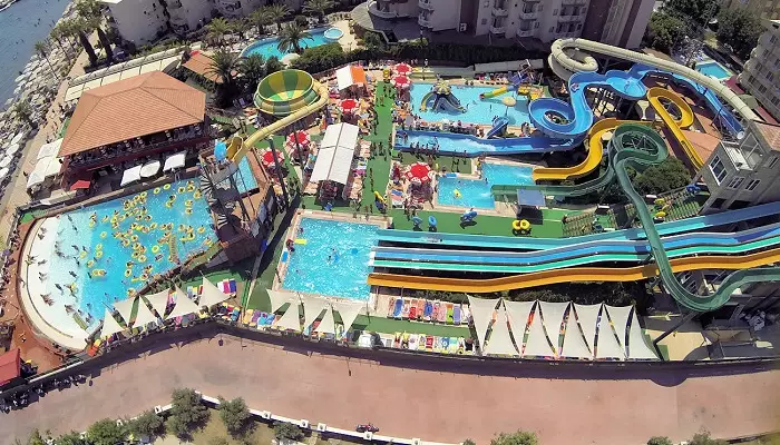 پارک آبی آتلانتیس مارماریس