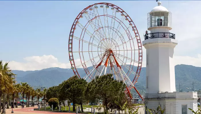 فانوس دریایی باتومی