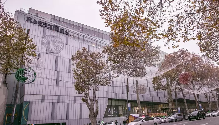 نمایی از مرکز خرید گالریا تفلیس