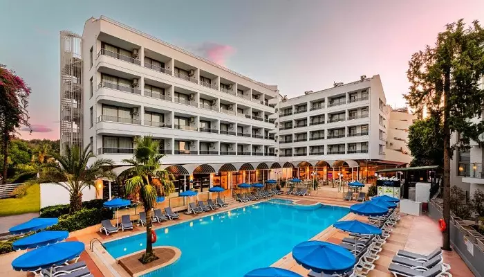 نمایی از یک هتل ۵ ستاره در مارماریس