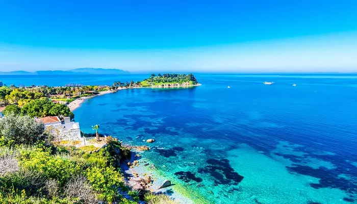 تصویری از ساحل در شهر کوش آداسی