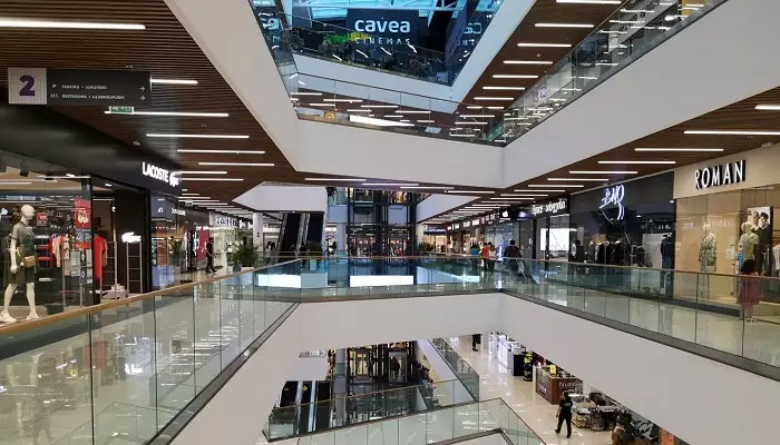 تصویری از داخل مرکز خرید تفلیس مال